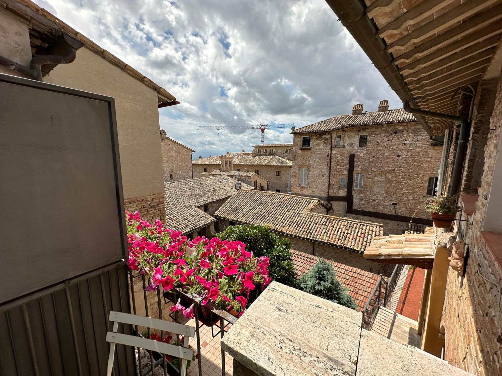Portica Apartment Assisi Ruang foto